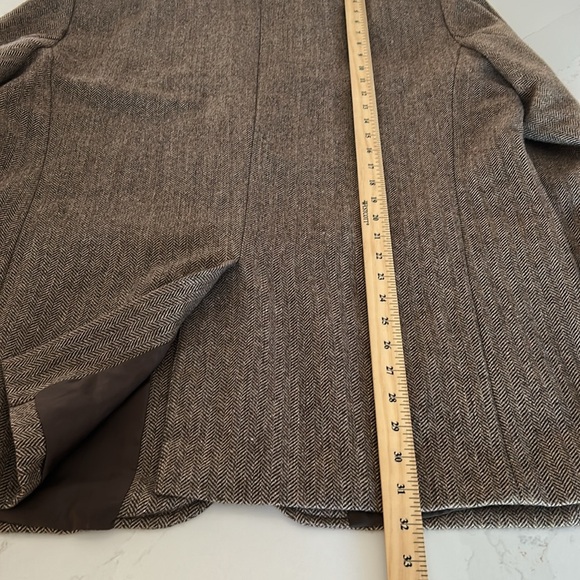 Mantles Men's Brown Wool Blend Herringbone Blazer size Large - Picture 5 of 11